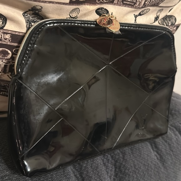 YSL Yves Saint Laurent Beaute patent leather dual logo zipper cosmetic bag - Picture 12 of 15